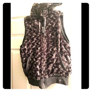 Hooded reversible vest